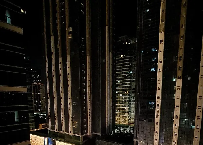 Luxestaysmnl Cozy Japandi Netflx Pool 400mbps Manila