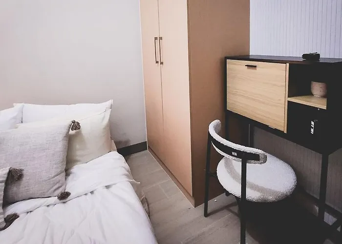 Luxestaysmnl Cozy Japandi Netflx Pool 400mbps Manila